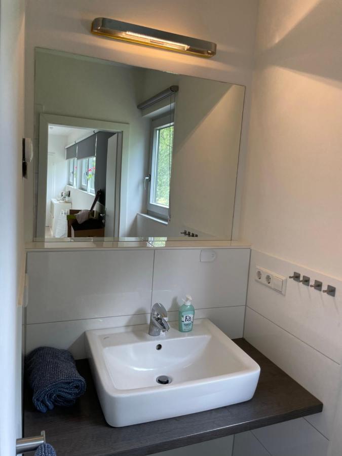 Ruhiges und schönes Zimmer Nr 1 in Leer Nüttermoor Exterior foto